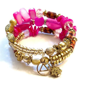 Gold Tone Hot Pink Agate Wire Wrap AA Bracelet